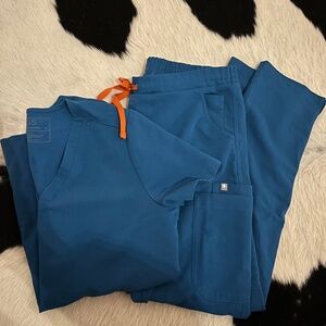 Figs Scrub Set